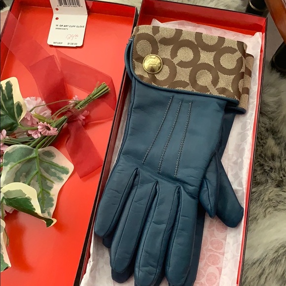 NWT Leather Coach Gloves - Picture 3 of 7